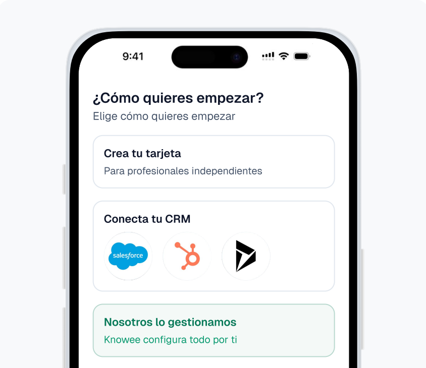 Pantalla de onboarding de Knowee con conexión a CRM