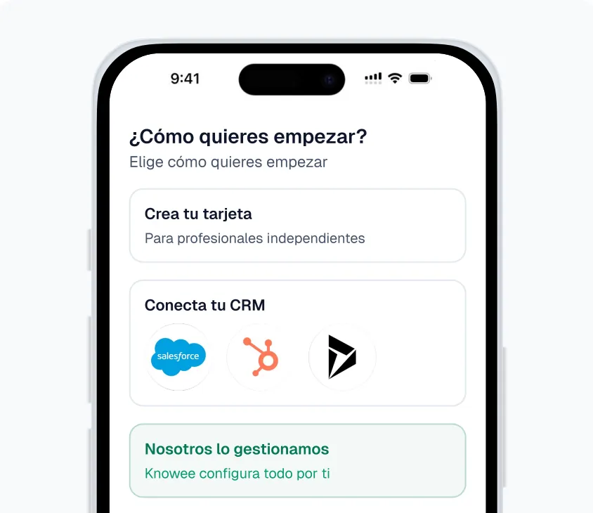Pantalla de onboarding de Knowee con conexión a CRM